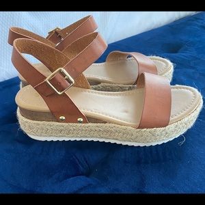 Wedge sandals